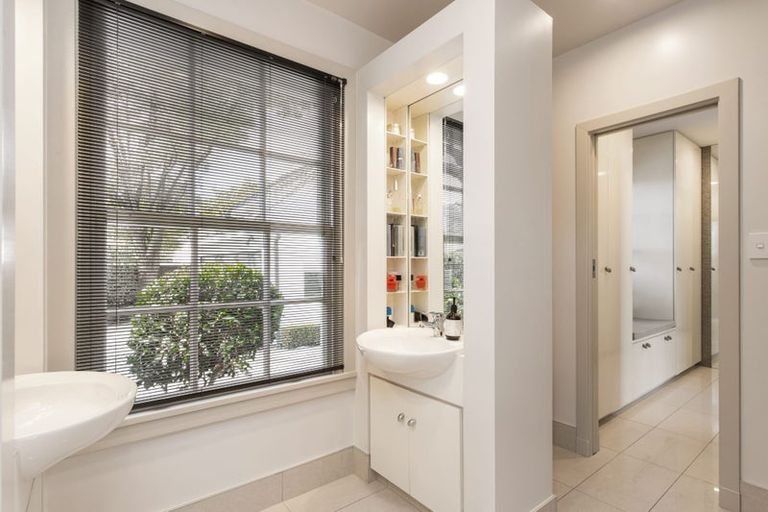 Photo of property in 48 Mcdougall Avenue, St Albans, Christchurch, 8014