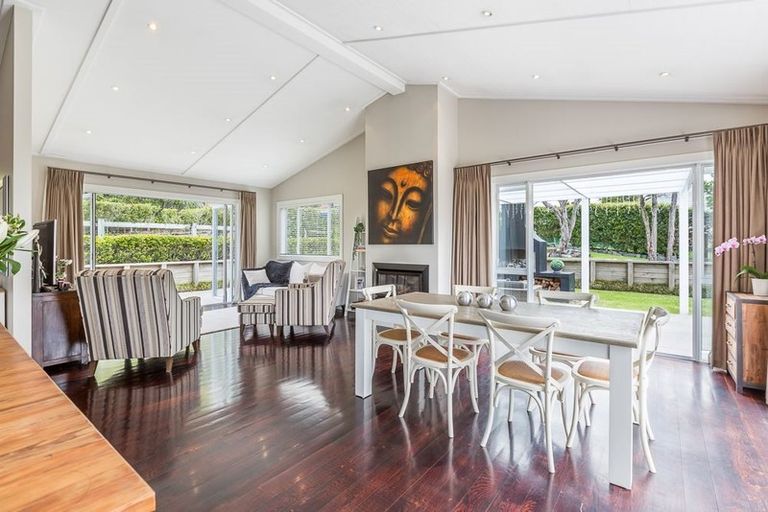 Photo of property in 373 Paremoremo Road, Paremoremo, Auckland, 0632