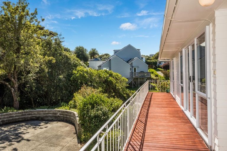 Photo of property in 80a Mana View Road, Paremata, Porirua, 5026
