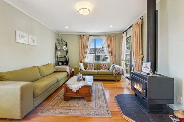 Photo of property in 10 Purata Place, Mangere Bridge, Auckland, 2022