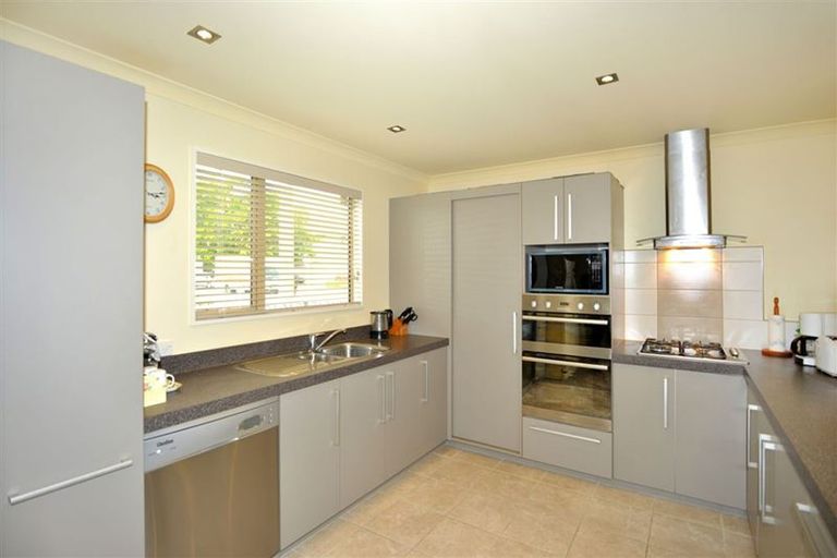 Photo of property in 96 Elizabeth Street, Riccarton, Christchurch, 8041