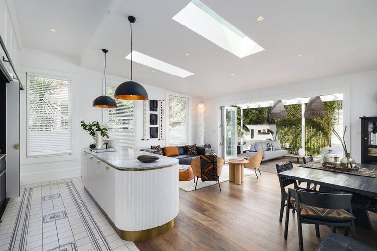 Photo of property in 28 Nile Street, Nelson, 7010