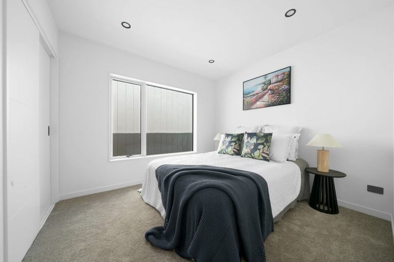 Photo of property in 17 Muir Avenue, Mangere Bridge, Auckland, 2022