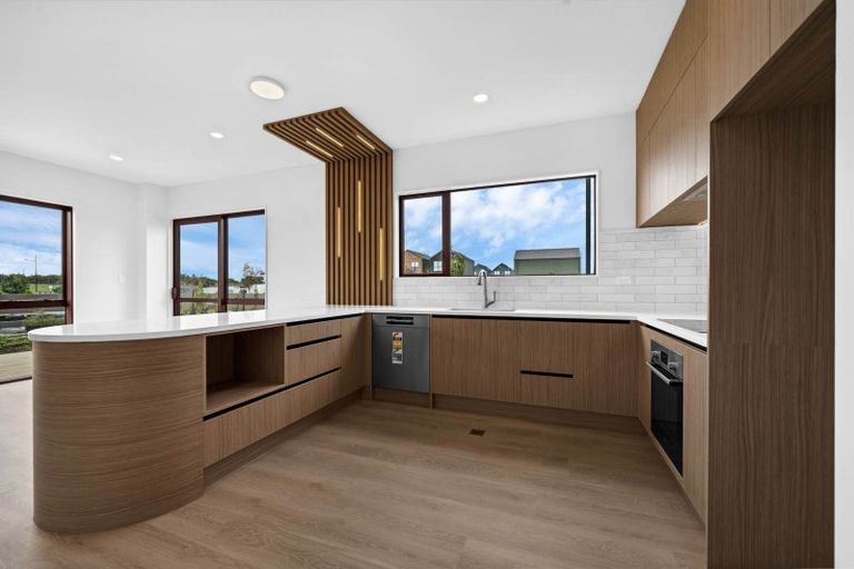 Photo of property in 49 Maungakaraka Road, Karaka, 2580