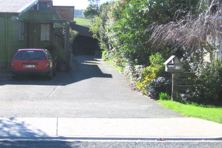 Photo of property in 1/15 Otanerua Road, Hatfields Beach, Orewa, 0931