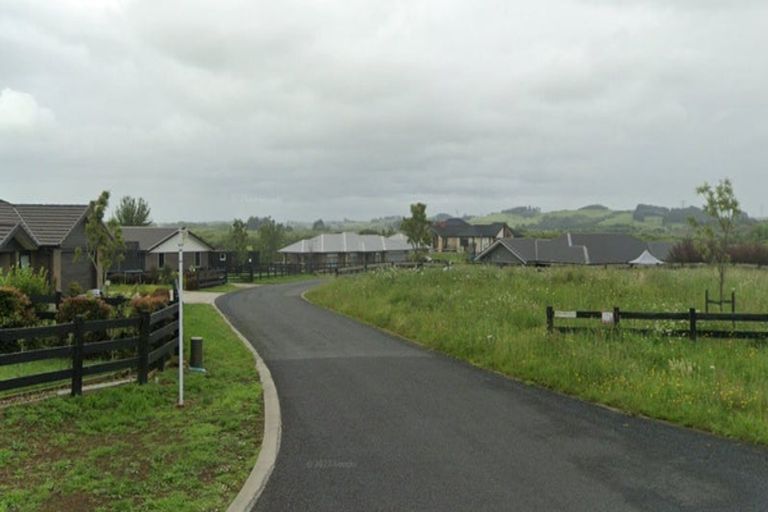 Photo of property in 14 Mclachlan Way, Pokeno, 2471