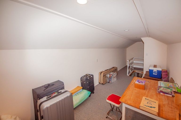 Photo of property in 8 Curacao Place, Grenada Village, Wellington, 6037