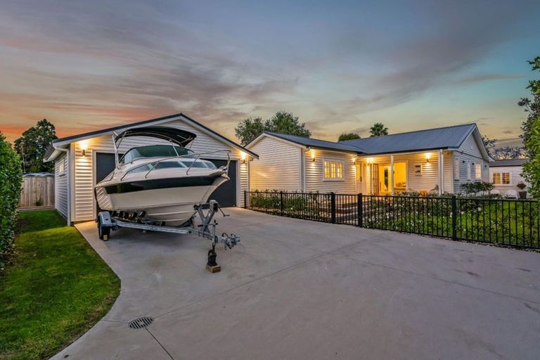 Photo of property in 5 Alice Street, Riverhead, 0820