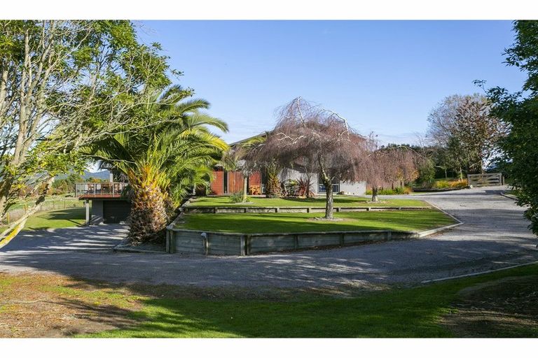 Photo of property in 4/864 Whangamata Road, Kinloch, Taupo, 3377