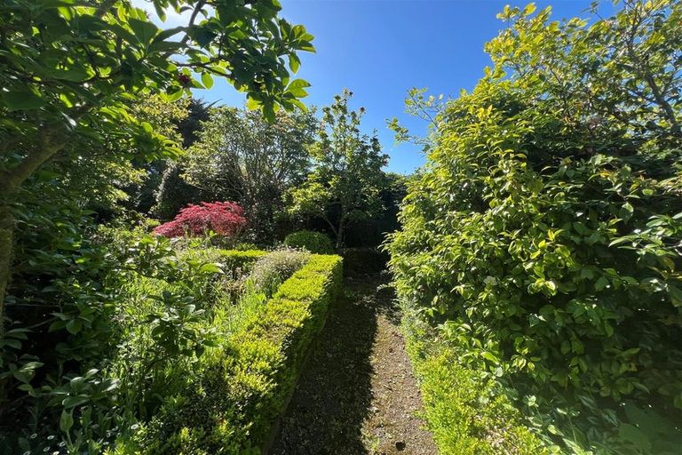 Photo of property in 18 Skerman Street, Marton, 4710