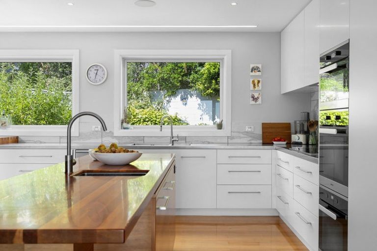 Photo of property in 211 Major Hornbrook Road, Mount Pleasant, Christchurch, 8081