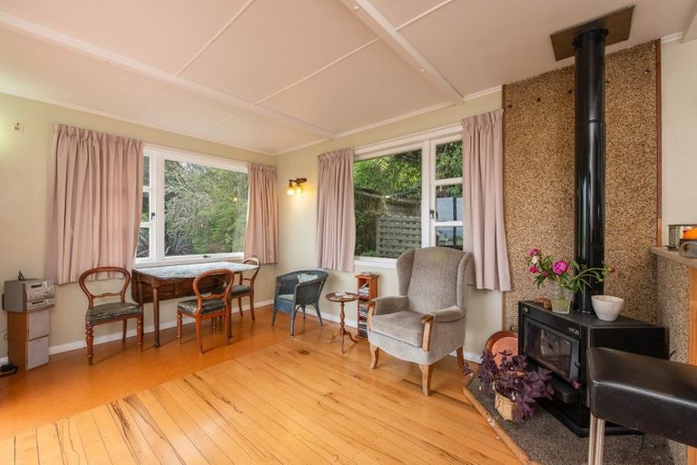 Photo of property in 44 Acheron Road, Paremata, Porirua, 5026