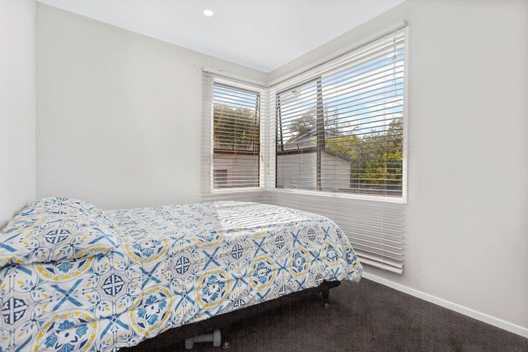 Photo of property in 7 Lyren Place, Half Moon Bay, Auckland, 2012