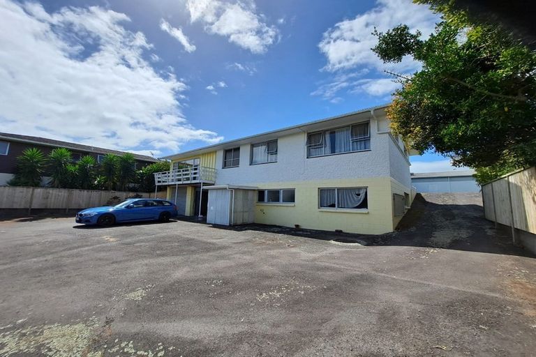 Photo of property in 56 Nevada Drive, Merrilands, New Plymouth, 4312