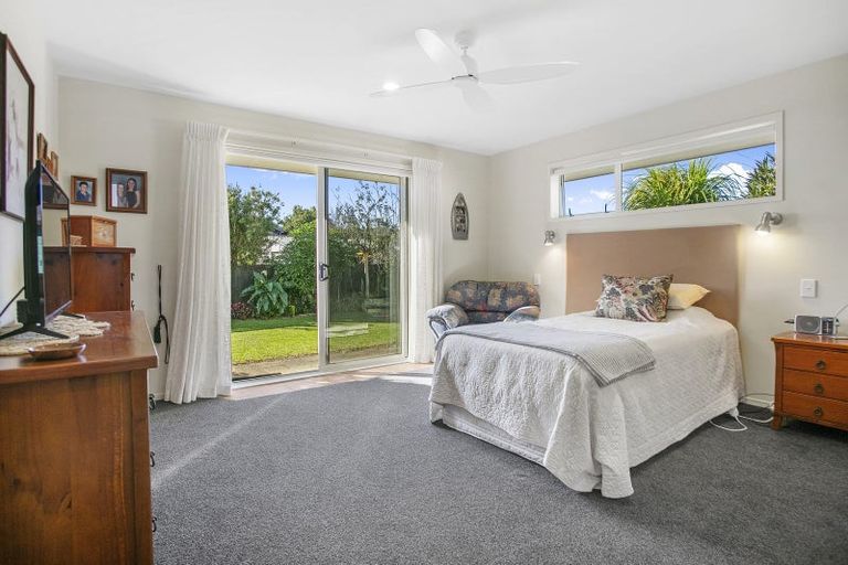 Photo of property in 111 Everitt Crescent, Whangamata, 3620