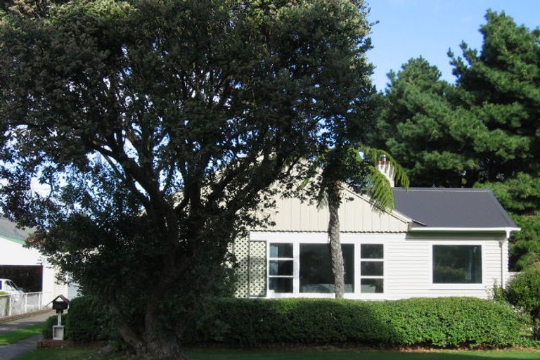 Photo of property in 35 Kingston Street, Boulcott, Lower Hutt, 5011