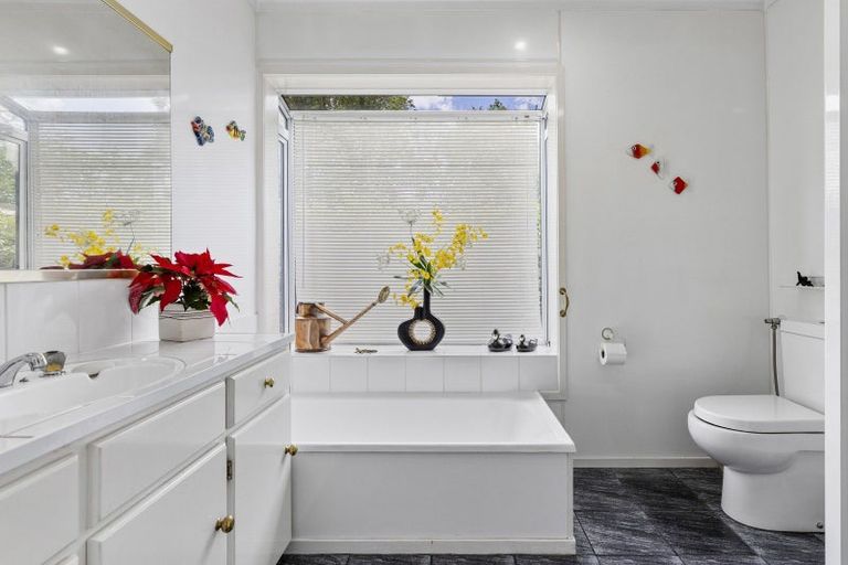 Photo of property in 29 Tamatea Road, Taupo, 3330