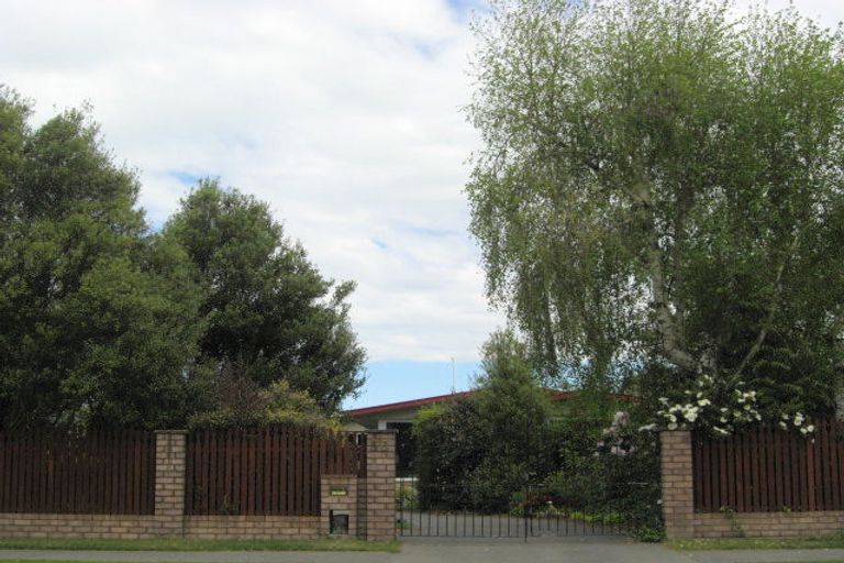 Photo of property in 35 Gladstone Road, Woodend, 7610