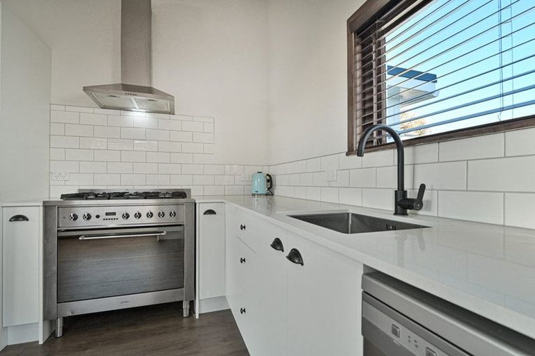 Photo of property in 817 Lyell Street, Akina, Hastings, 4122