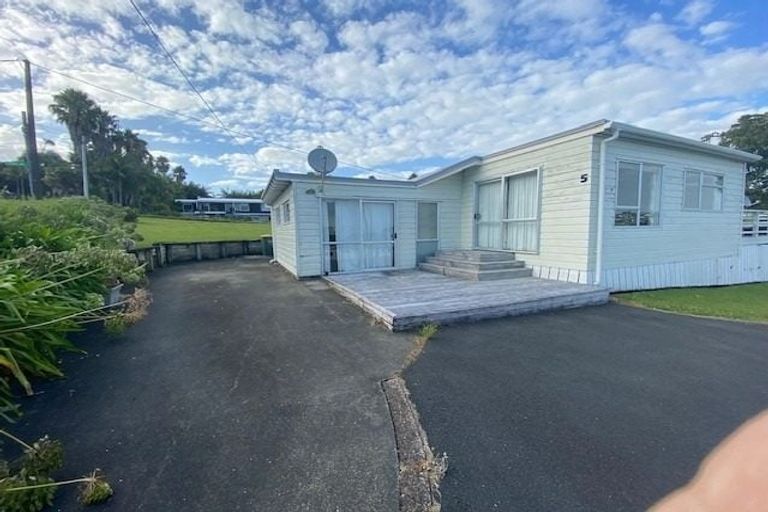 Photo of property in 1/142 Stanmore Bay Road, Stanmore Bay, Whangaparaoa, 0932