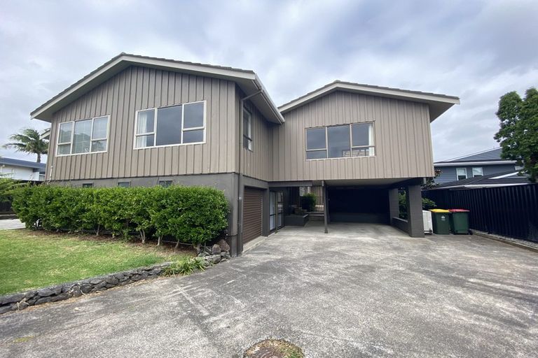 Photo of property in 12 Davita Place, Farm Cove, Auckland, 2012