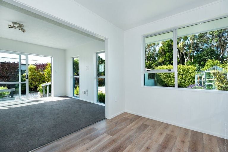 Photo of property in 2/63 Rocking Horse Road, Southshore, Christchurch, 8062