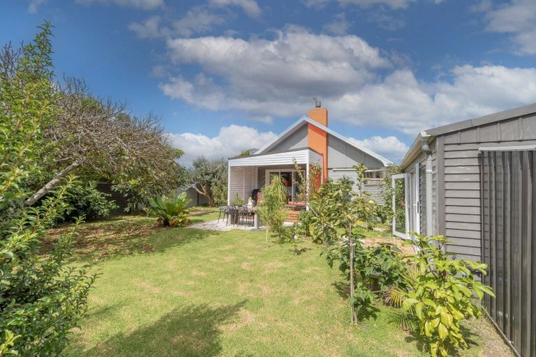 Photo of property in 8 Simpson Place, Whitianga, 3510
