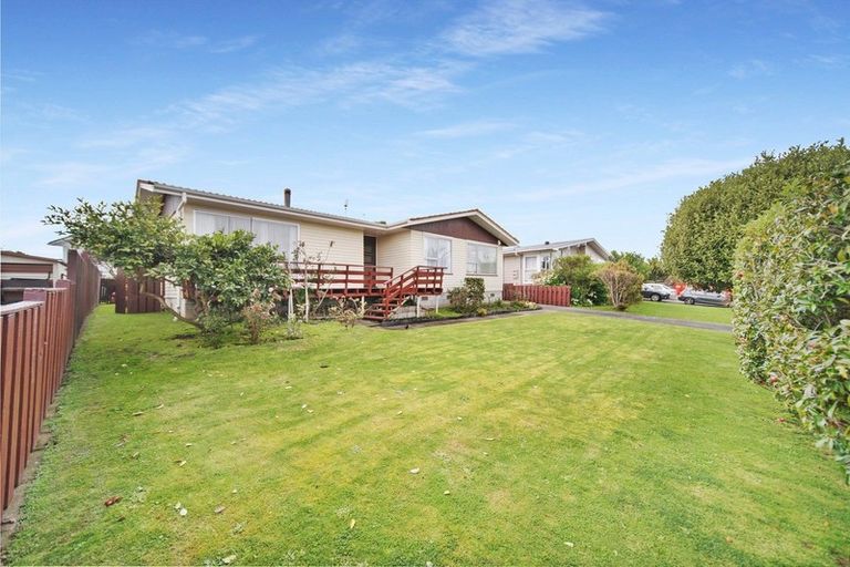 Photo of property in 70 Walworth Avenue, Pakuranga Heights, Auckland, 2010