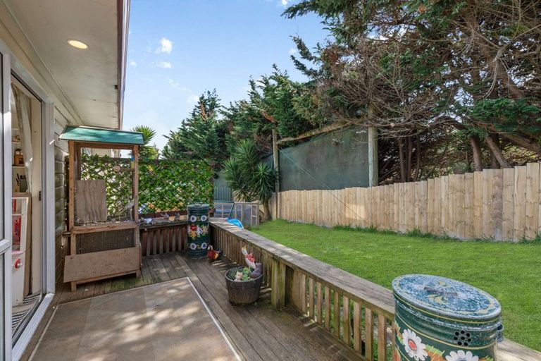 Photo of property in 104a Collingwood Road, Waiuku, 2123