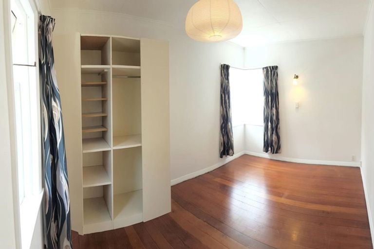 Photo of property in 13 Tavistock Road, Melrose, Wellington, 6023