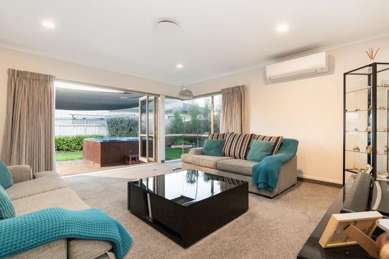 Photo of property in 37 Monaco Key, Papamoa Beach, Papamoa, 3118