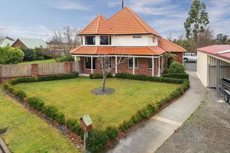 Photo of property in 19 Littles Lane, Woodend, 7610