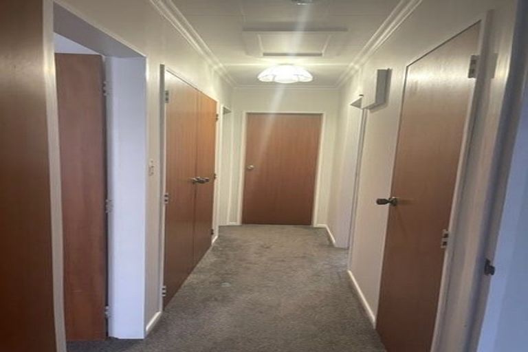 Photo of property in 2/30 Whitley Avenue, Ebdentown, Upper Hutt, 5018