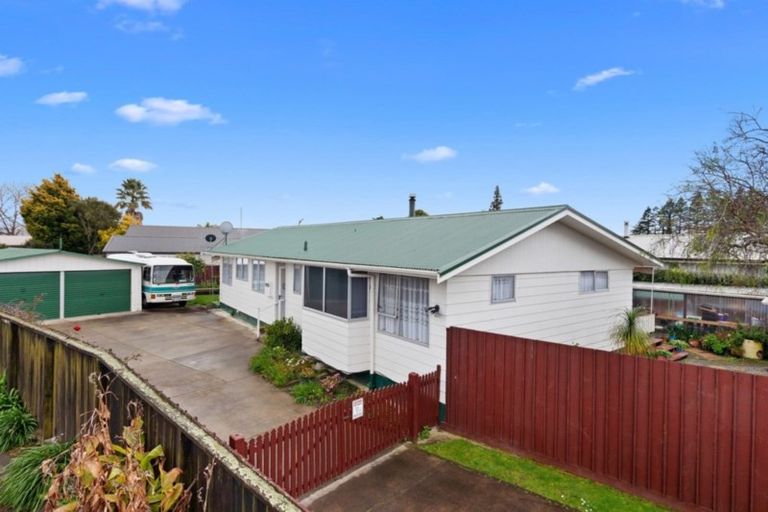Photo of property in 37 Puriri Crescent, Edgecumbe, 3120