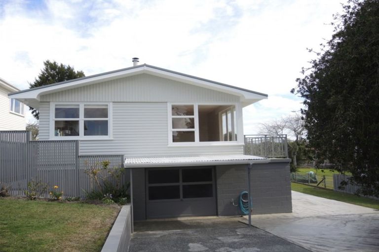 Photo of property in 12 Walton Avenue, Warkworth, 0910
