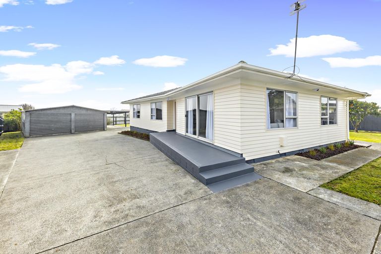 Photo of property in 36 Cranmere Crescent, Mangere East, Auckland, 2024