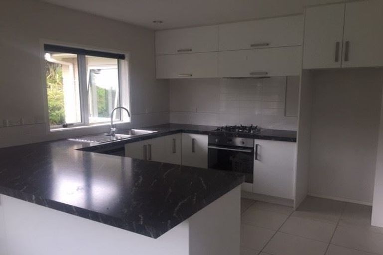 Photo of property in 15a Caldera Close, Pyes Pa, Tauranga, 3112