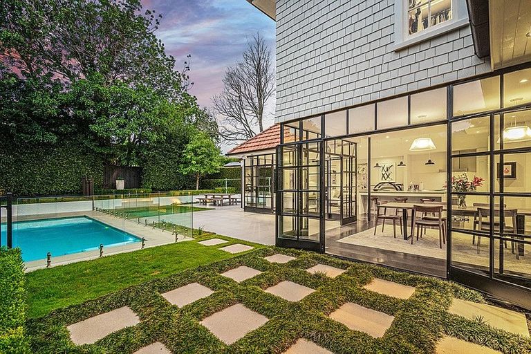 Photo of property in 15 Ranui Road, Remuera, Auckland, 1050