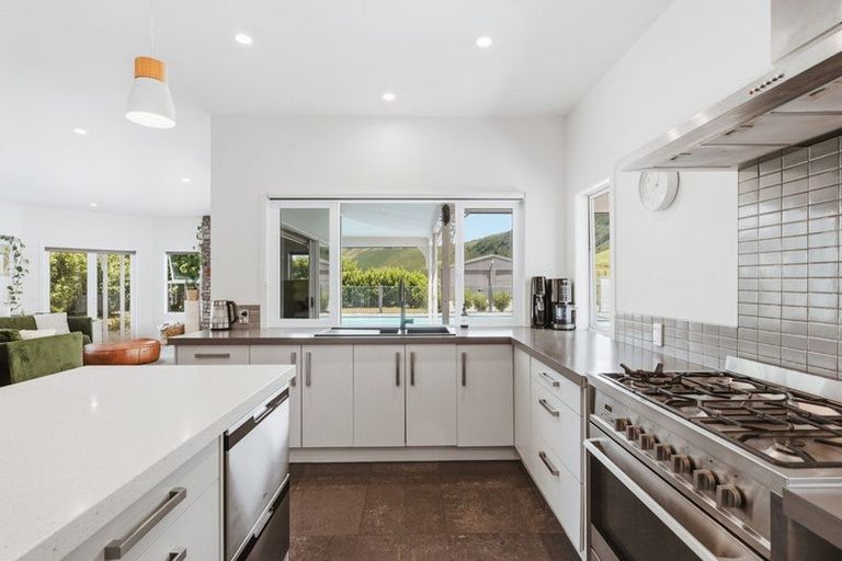 Photo of property in 40 Grant Road, Kinloch, Taupo, 3385