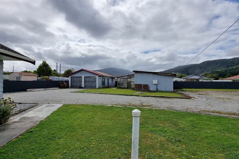 Photo of property in 9 Matai Street, Dobson, Greymouth, 7805