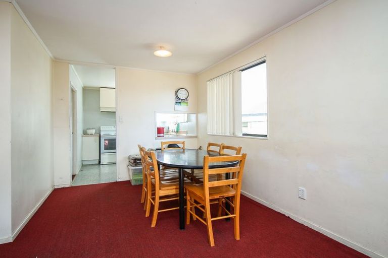 Photo of property in 2/208 Waitemata Drive, Ranui, Auckland, 0612
