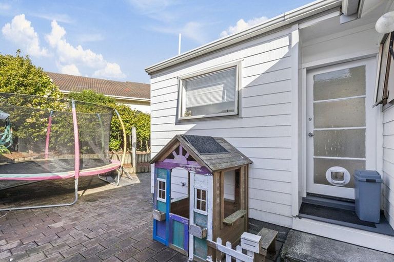 Photo of property in 1/94 Pope Street, Camborne, Porirua, 5026