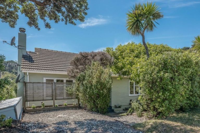 Photo of property in 8 Leveson Street, Strathmore Park, Wellington, 6022