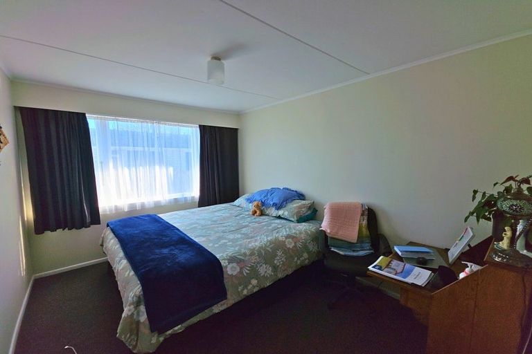 Photo of property in 65 Phillips Street, Sanson, 4817