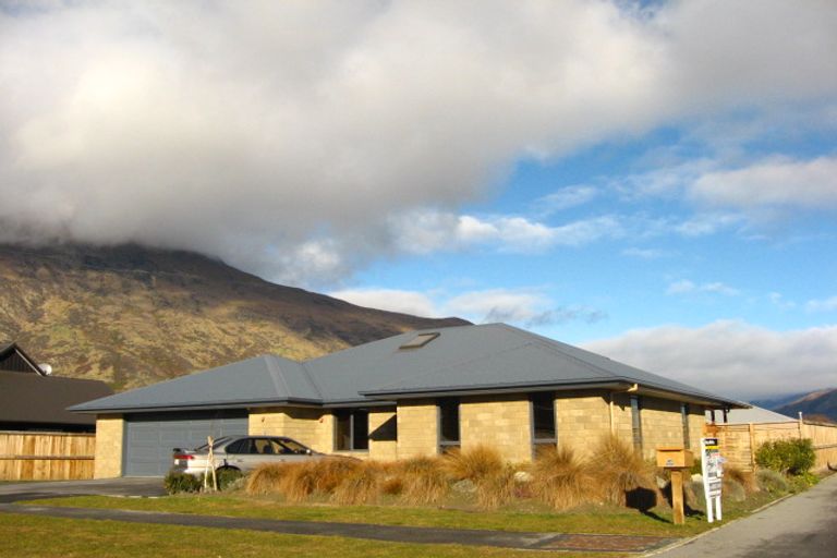 Photo of property in 41 Hope Avenue, Lake Hayes, Queenstown, 9304