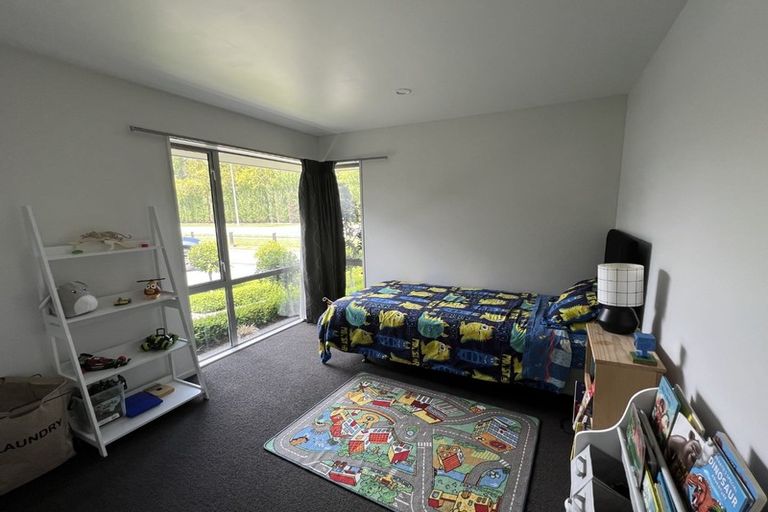 Photo of property in 14 Bernice Crescent, Yaldhurst, Christchurch, 8042