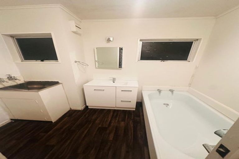 Photo of property in 2/264 Wellington Road, Wainuiomata, Lower Hutt, 5014