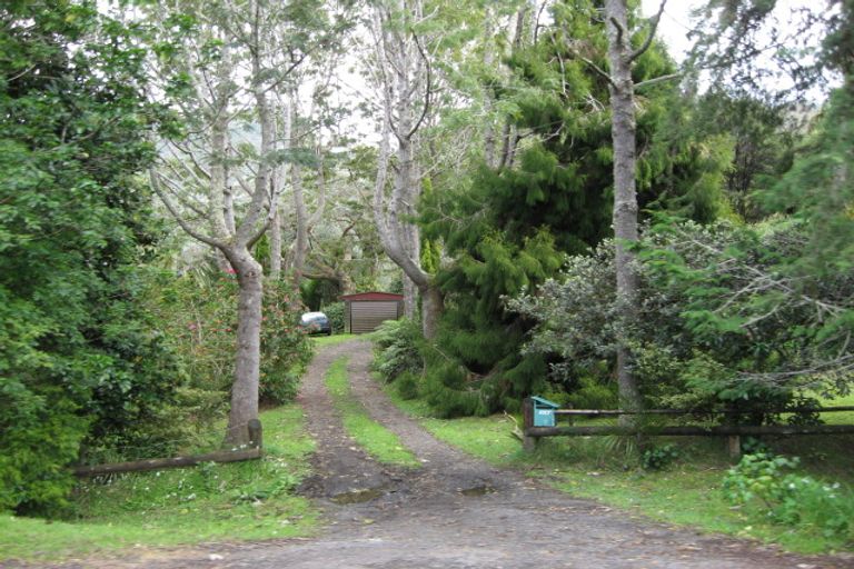 Photo of property in 1318 Huia Road, Huia, Auckland, 0604