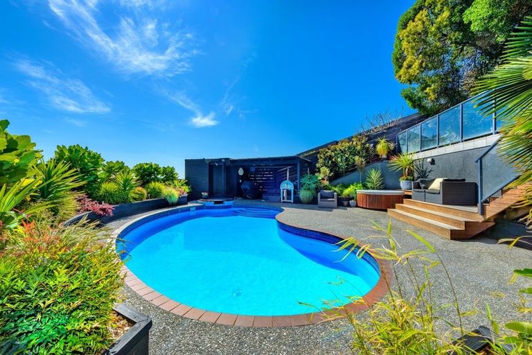 Photo of property in 11 Toledo Place, Mount Pleasant, Christchurch, 8081