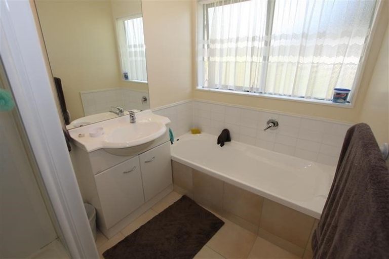 Photo of property in 7 Caldecote Place, Flat Bush, Auckland, 2019